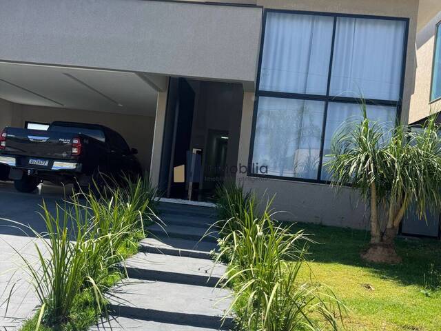 #38 - Casa para Venda em Senador Canedo - GO - 2