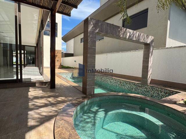 #5 - Casa para Venda em Goiânia - GO