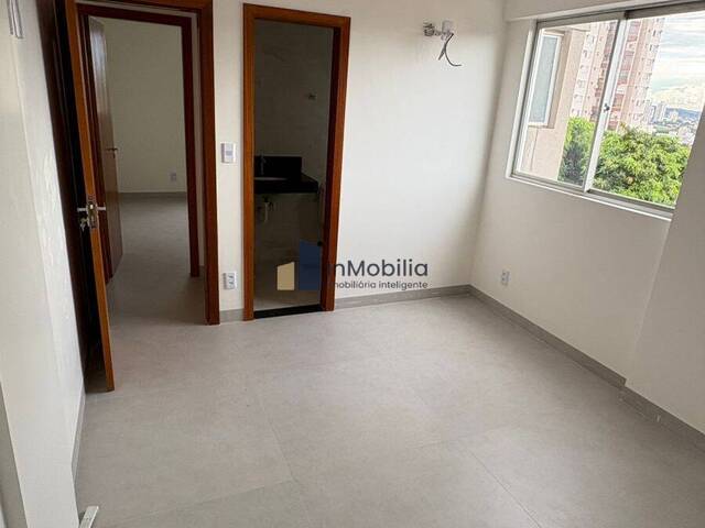 Apartamento para Venda em Goiânia - 4