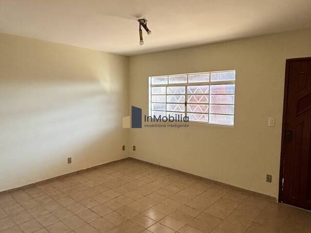 Apartamento para Locação em Goiânia - 3
