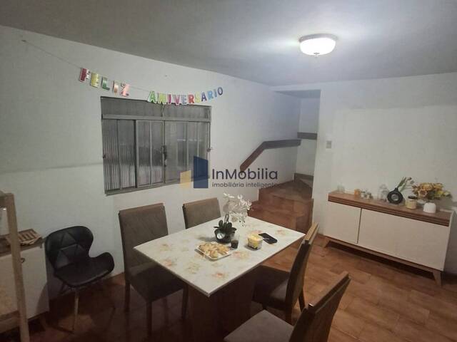 Sobrado para Venda em Goiânia - 4