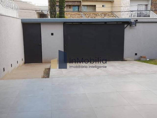Casa para Venda em Goiânia - 4