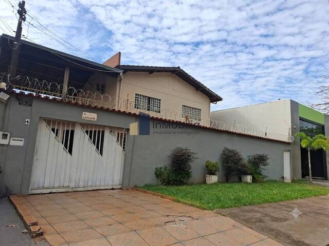 Sobrado para Venda em Goiânia - 3