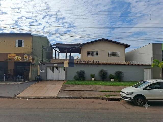 Sobrado para Venda em Goiânia - 4