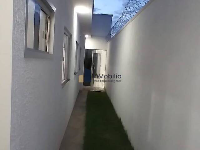 Casa para Venda em Goiânia - 3