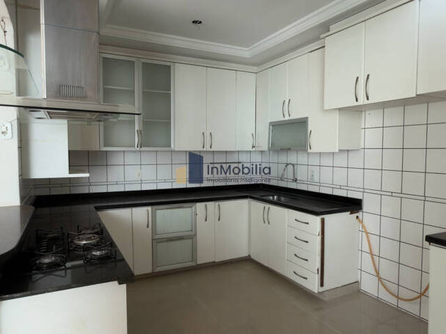 Casa para Venda em Goiânia - 5